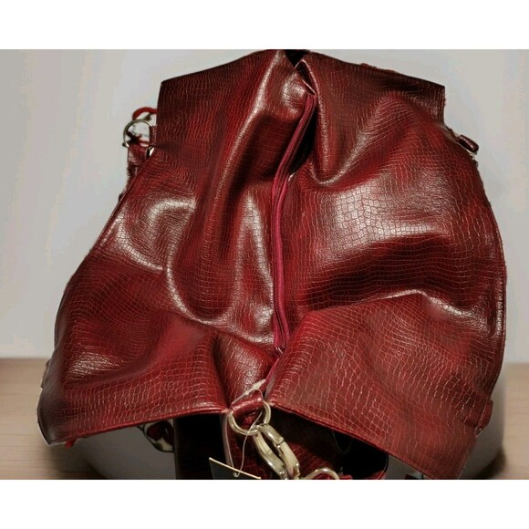 SISY Large Handbag Burgundy Zip Pockets Nwt - Picture 4 of 15